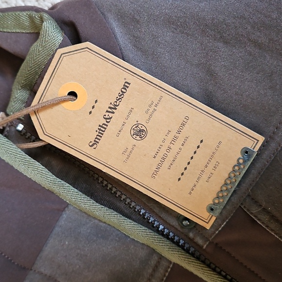 NWT Smith & Wesson Women's Size M Technical Hybrid Vest Outdoor Conceal Carry - Picture 11 of 11